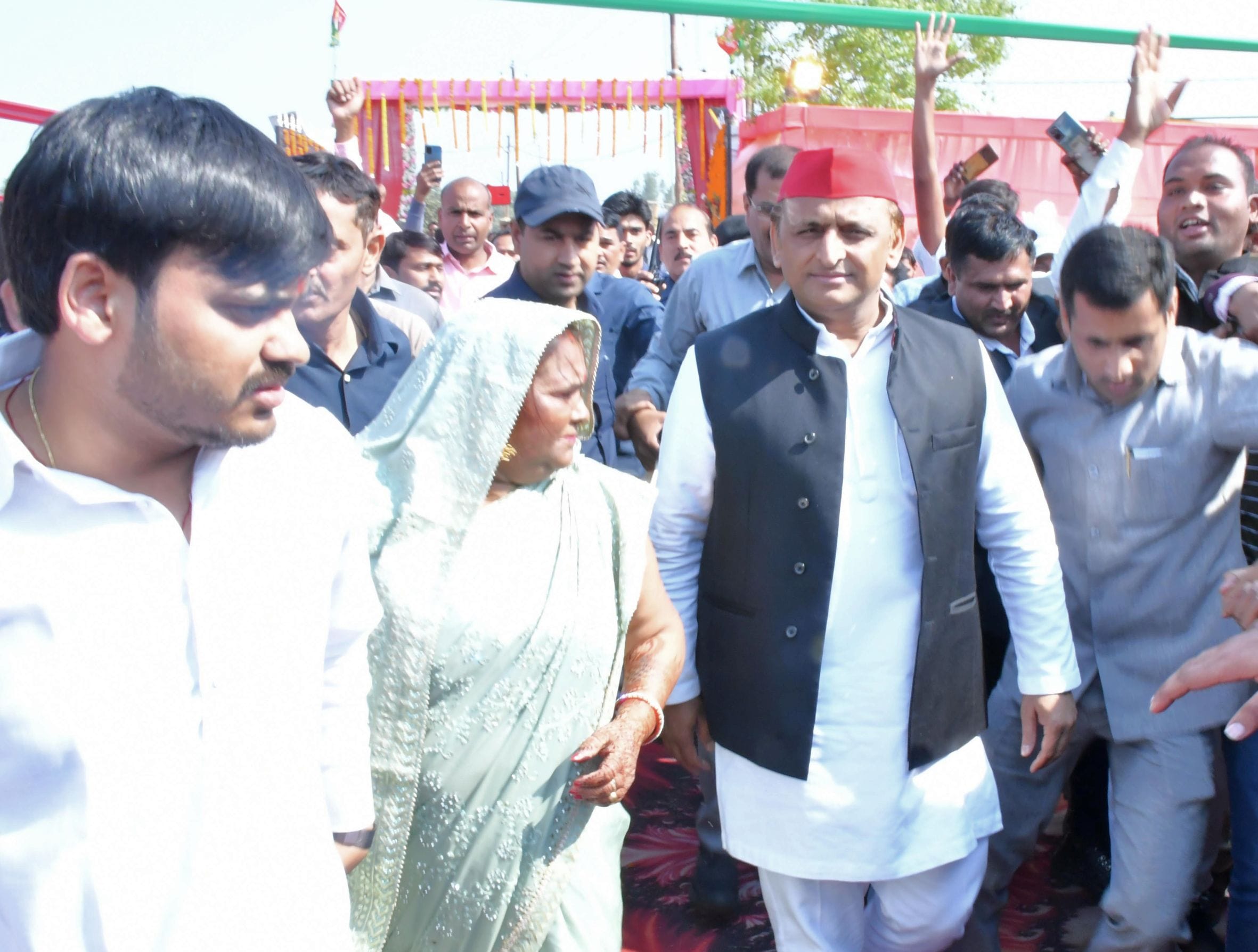 Bulldozer doesn't have mind, it goes anywhere: Akhilesh