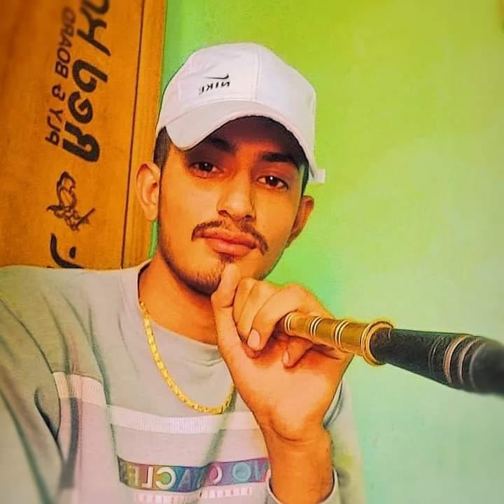 Ravi, a student of BA I, was killed by Godkar with an ice-breaker.