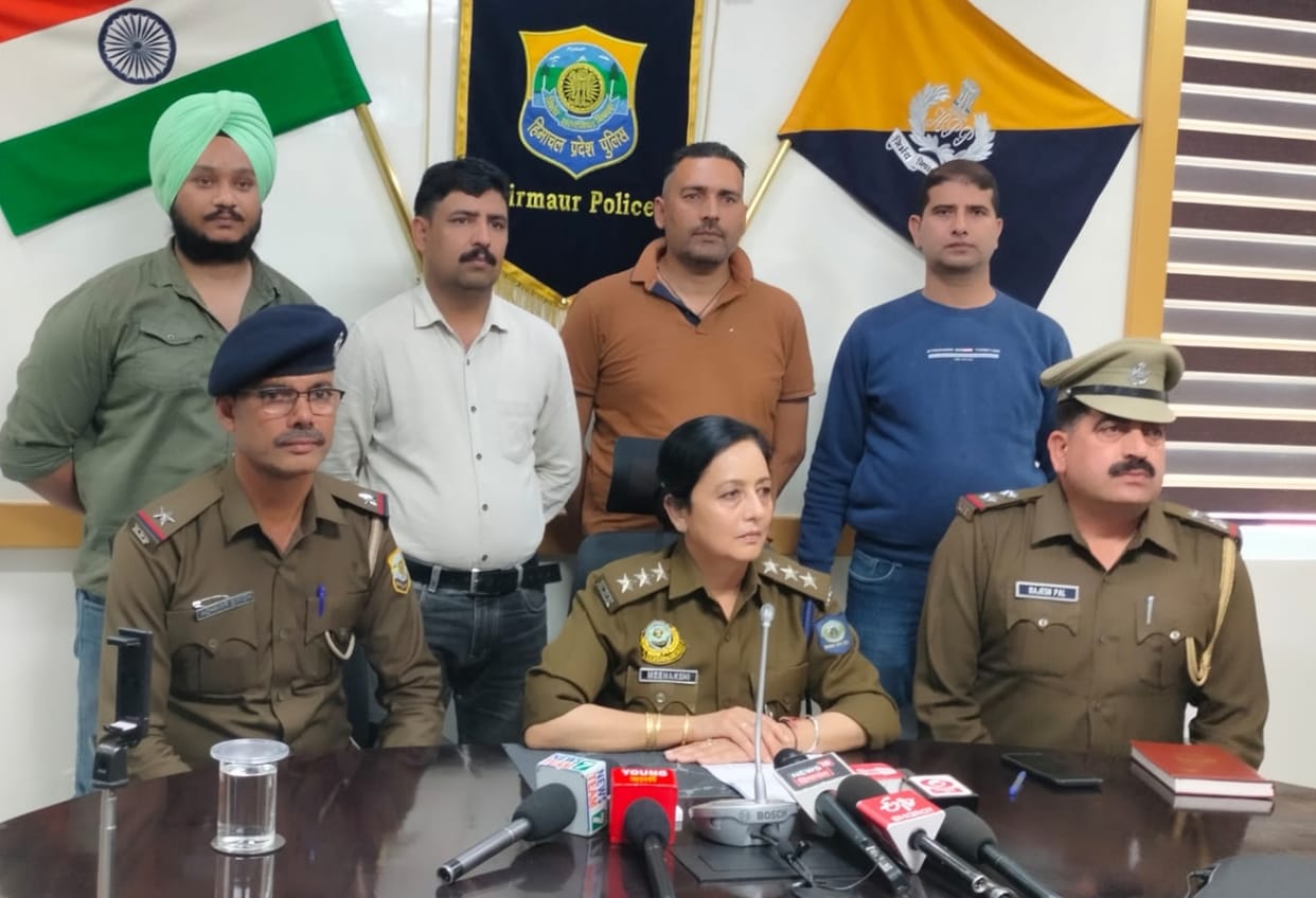 two accused arrested in udayogpati lutmaar case nahan