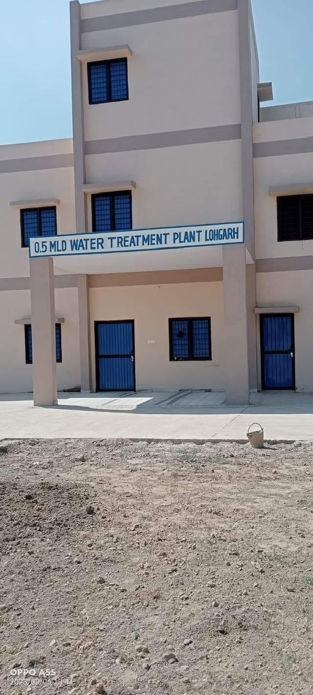 Population of 30 thousand affected in three villages: Public Health Department stopped payment and contractor stopped water works and treatment plants