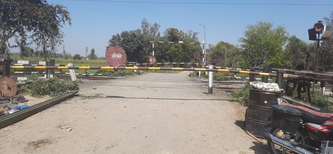 railway crossing problem
