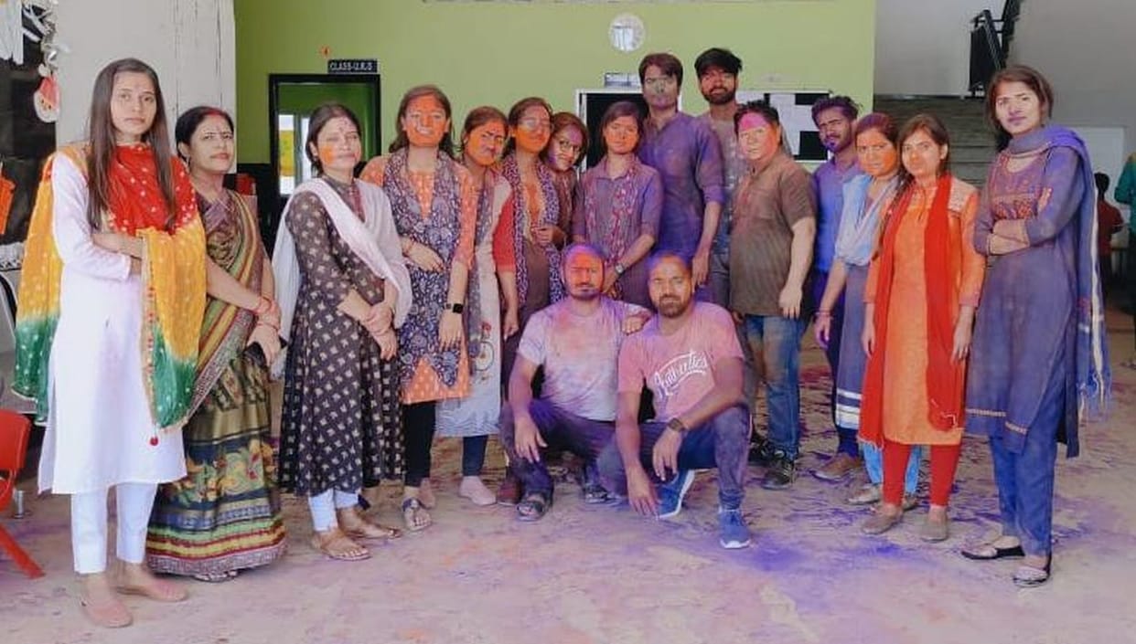 Applied Abir-Gulal, hugged and congratulated the festival