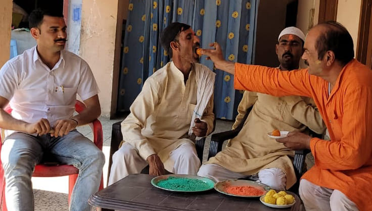 Hindu-Muslim Holi game in Bhayla set an example of communal harmony