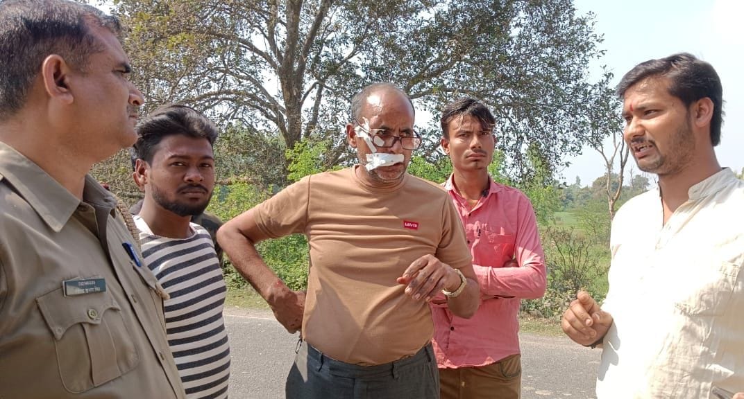 4.50 lakh looted from businessman
