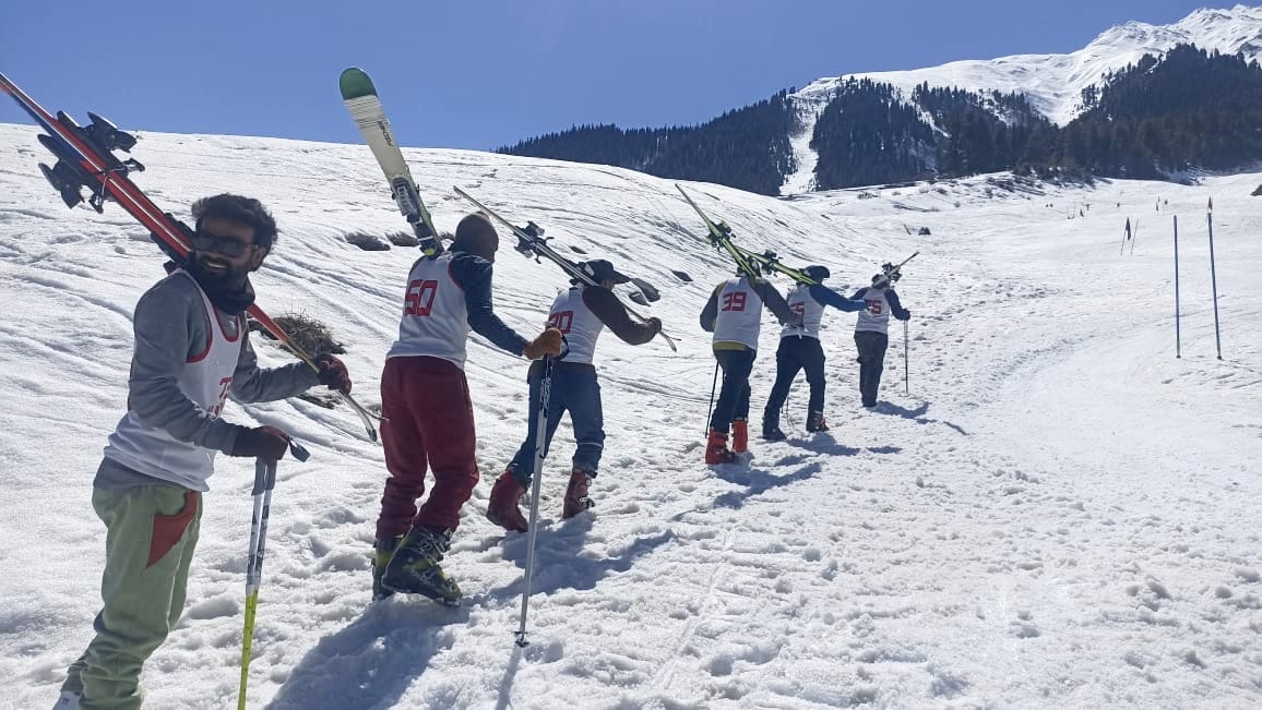 Ashok, Ankit topped in skiing competition