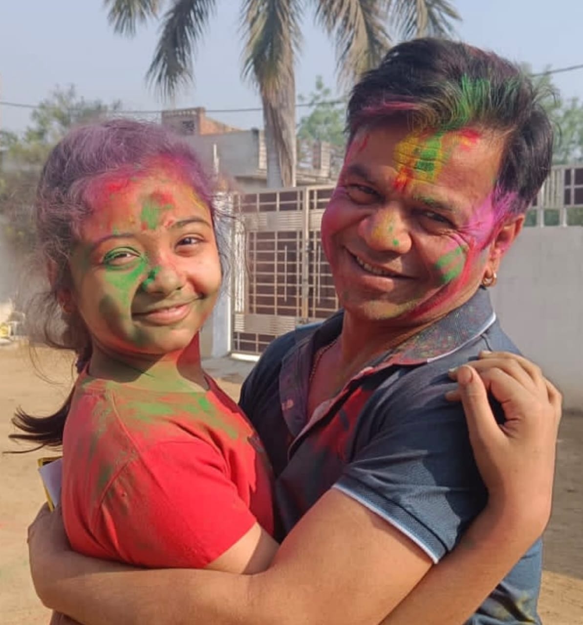Film actor Rajpal played Holi in Kundra