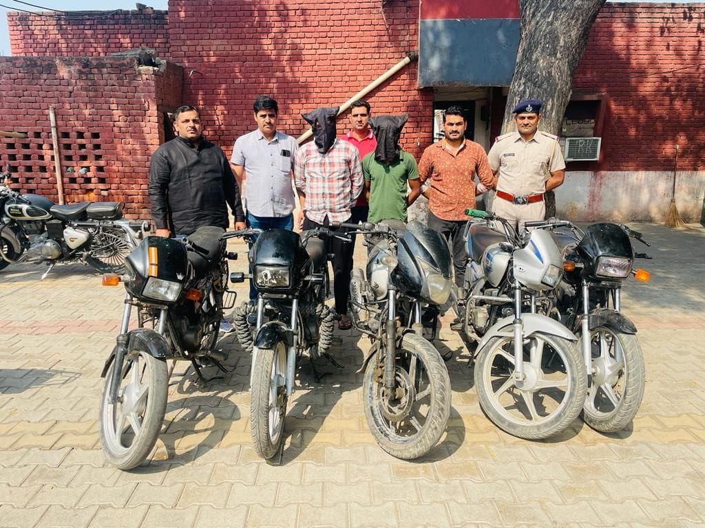 hobby of expensive mobile made bike thieves two arrested