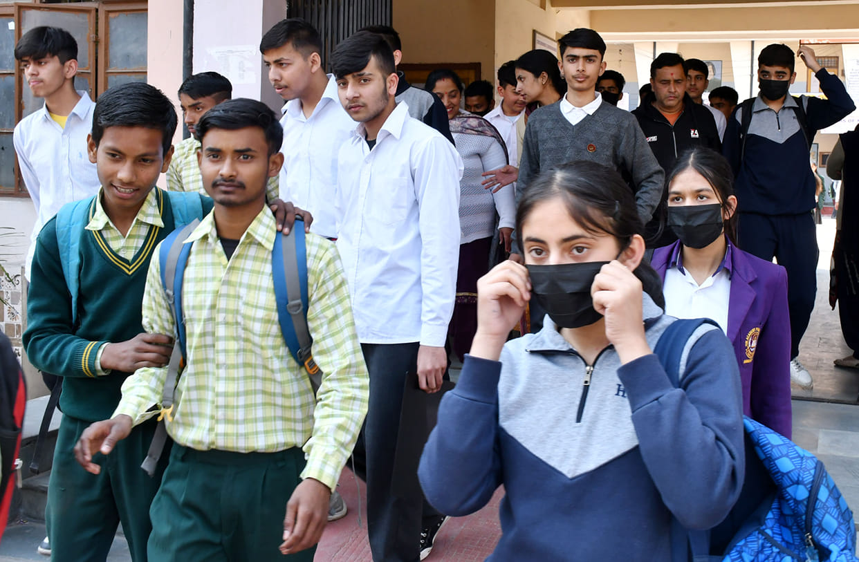6,011 students of class X took the Hindi exam