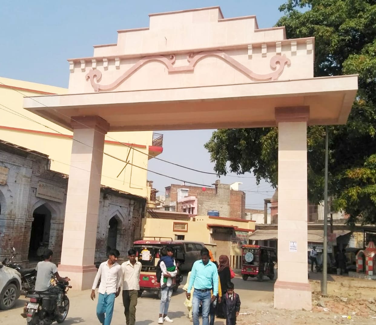 The arched gate will increase the beauty of the railway station