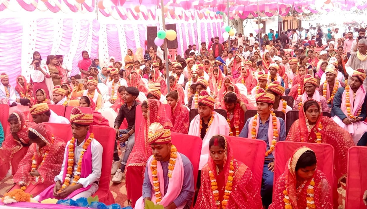 190 couples tied the knot after taking seven rounds