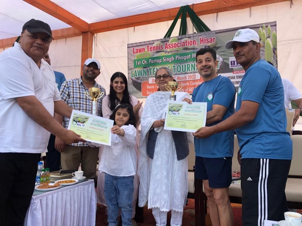 Yogesh-Rahul pair became winner in lawn tennis doubles