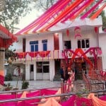 चैत्र मेलों के लिए बिलासपुर के शाहतलाई में बाबा बालक नाथ का सजाया गया भव्य मंदिर। संवाद