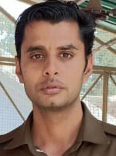 Constable posted in Alapur police station hanged himself to death