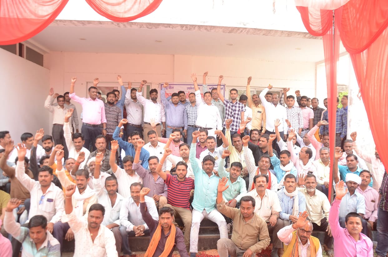 Handing over the sub-station to the police, the power system collapsed