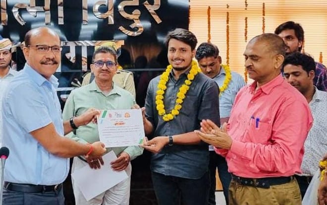 Akshat Deora made the security of soil his goal