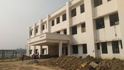 निर्माणाधीन इंजीनियरिंग कॉलेज।