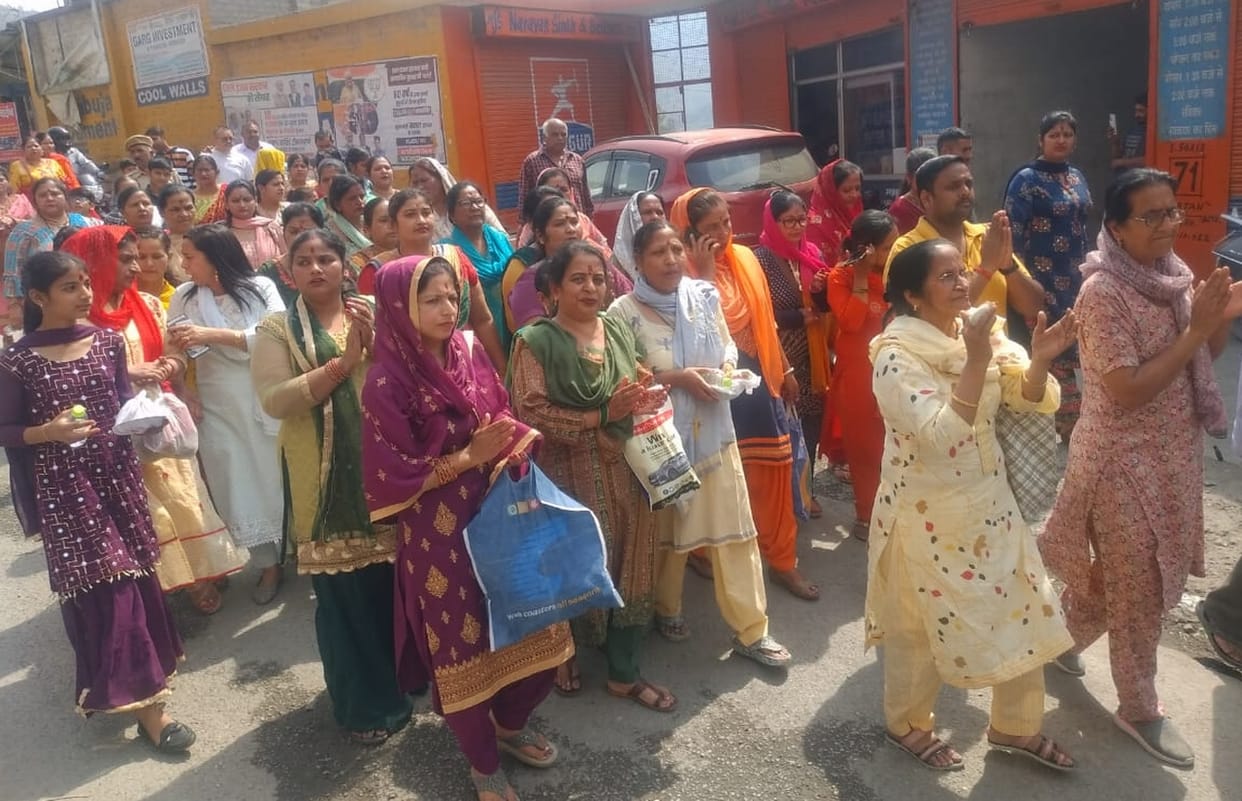 Maa Dukh Bhanjani's Grand Jyoti Milan Yatra taken out in Dadahu
