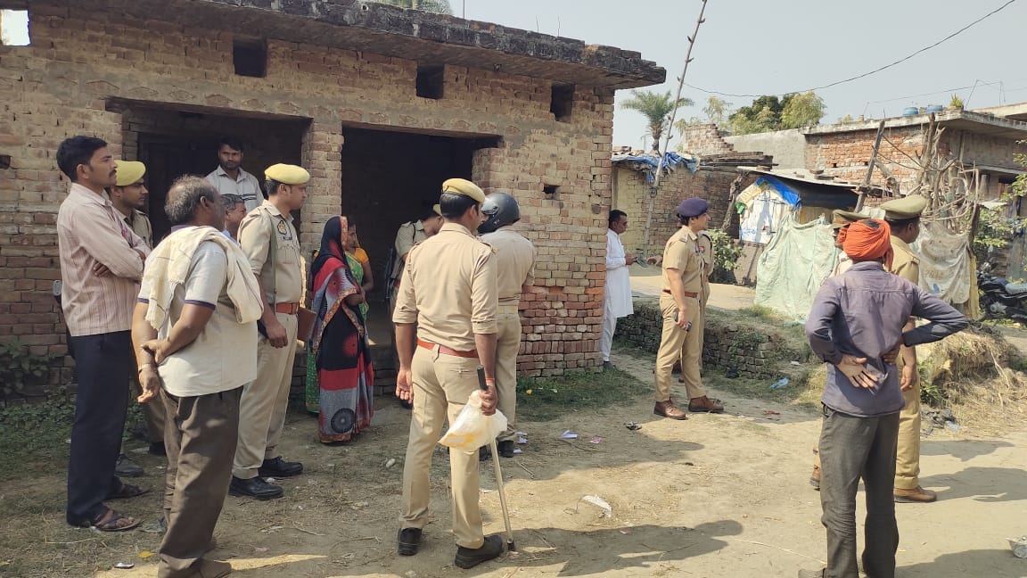 young man killed old woman in maharajganj