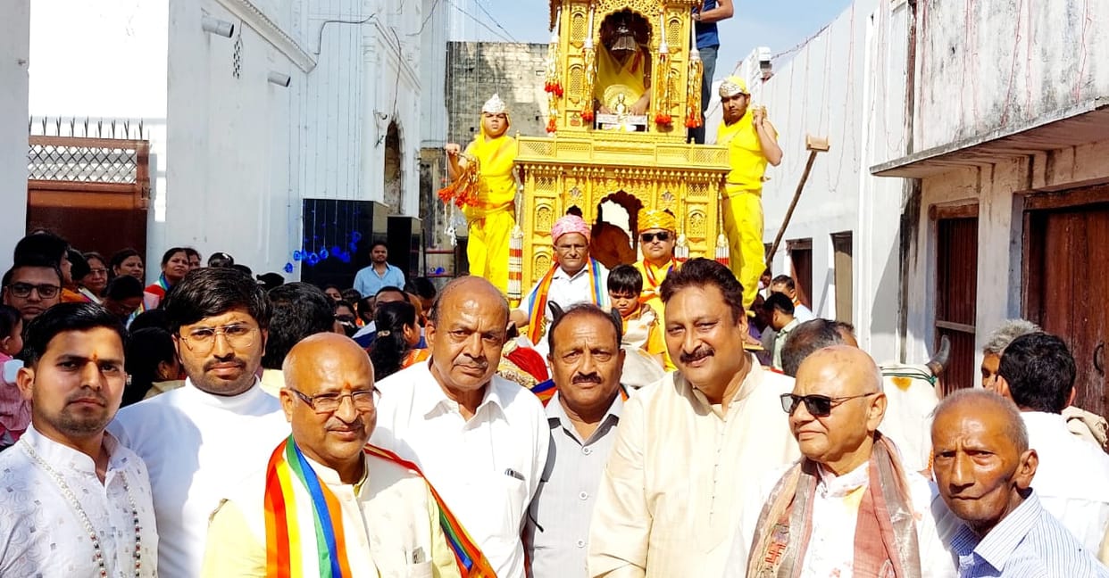 Procession taken out on the birth anniversary of Rishabh Dev Ji Maharaj