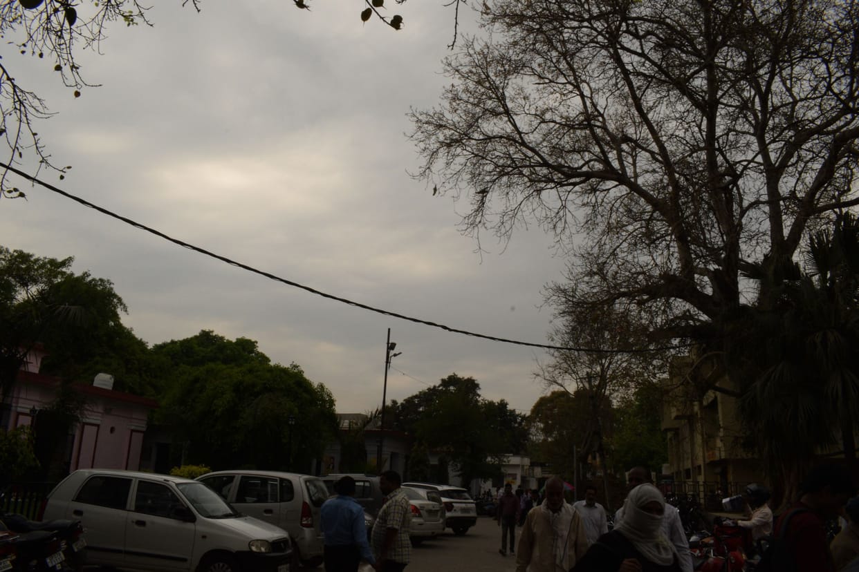 Due to cloudy and drizzling, the concern of the farmers increased