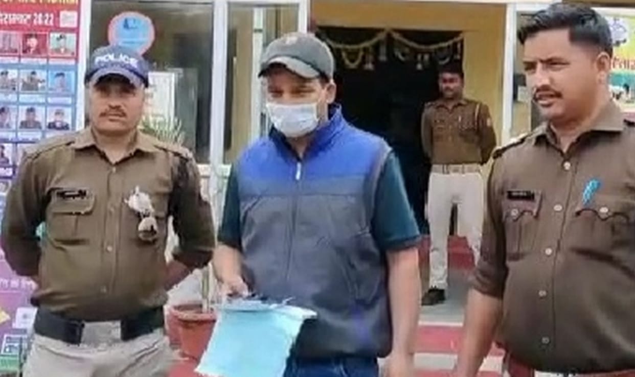 Youth arrested with 100 grams of gold biscuitsYouth arrested with 100 grams of gold biscuits