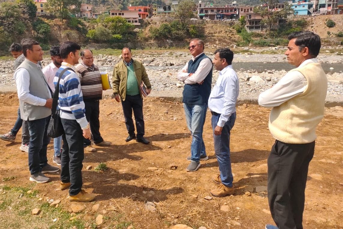artificial lake construction