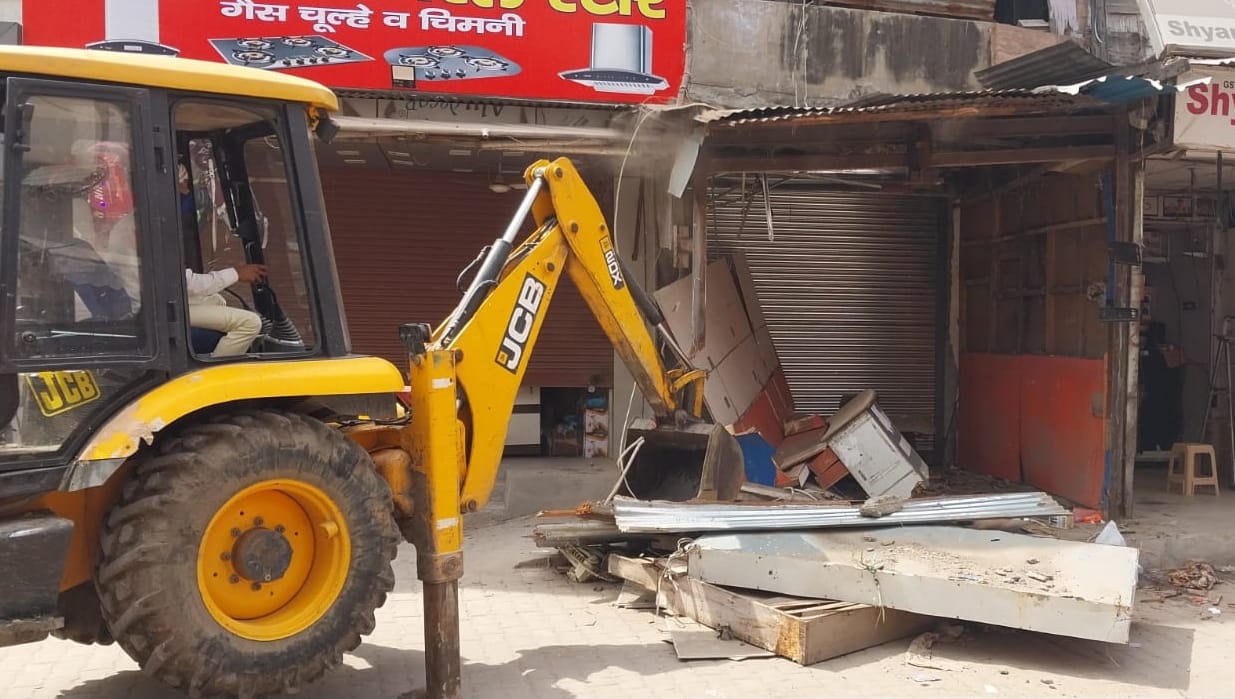order to remove encroached shop in 45 days then there will be bulldozer action