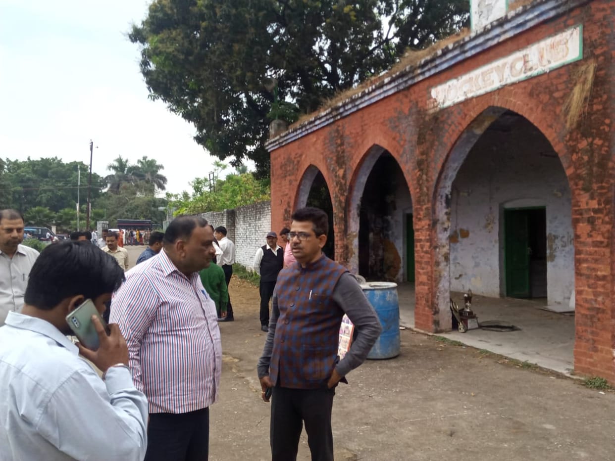Municipal Corporation vacated the hockey club, removed the goods