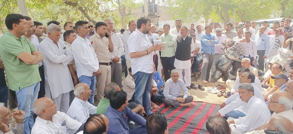 people of sector 4 staged a sit in over dilapidated roads