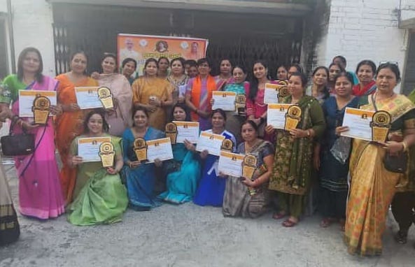Former Prime Minister Manju Sharma honored with Sushma Swaraj Award