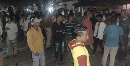 24 lakh population remained without electricity, people came on the road