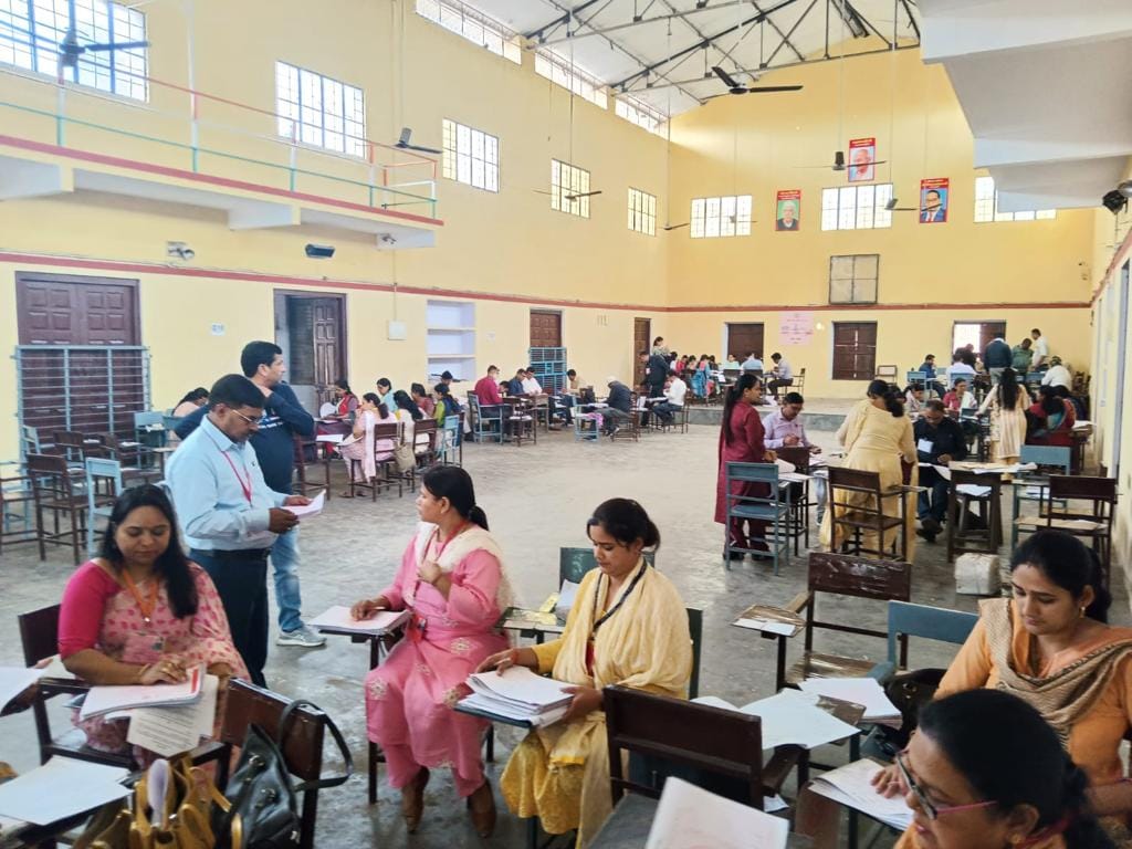Evaluation of 35 thousand copies on second day, 315 examiners absent