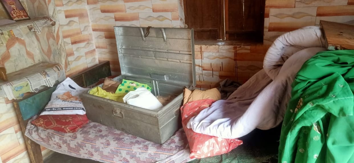 Thieves attack in Chhachharpur, goods worth lakhs stolen