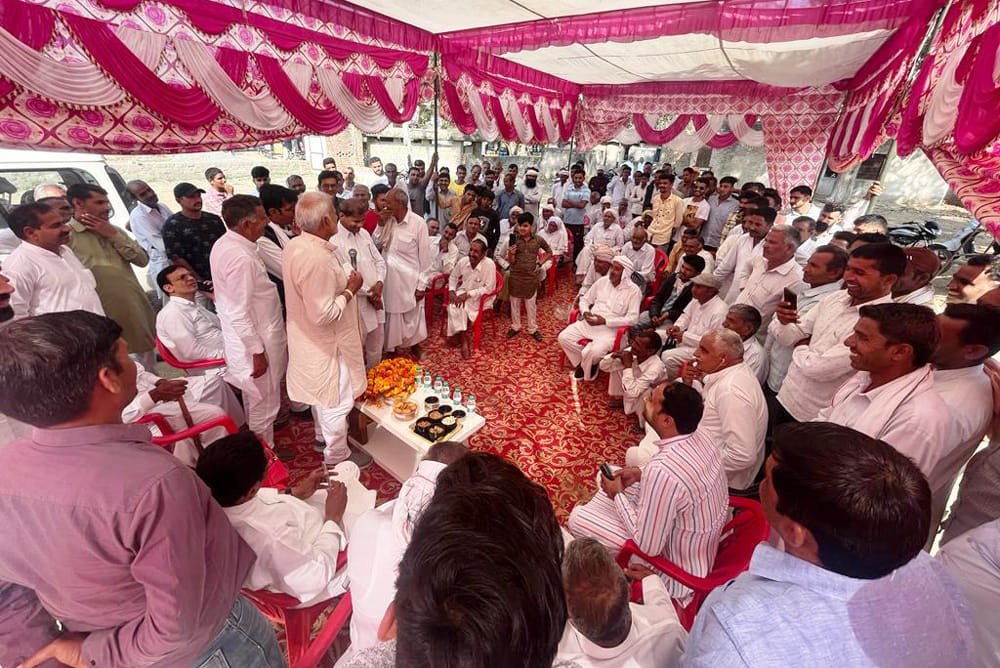 Where are the rubber road builders in Adampur: Jayaprakash