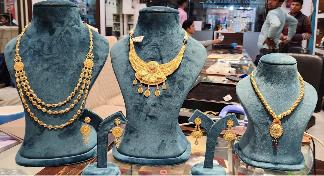 Gold beyond 60 thousand, bullion market cold