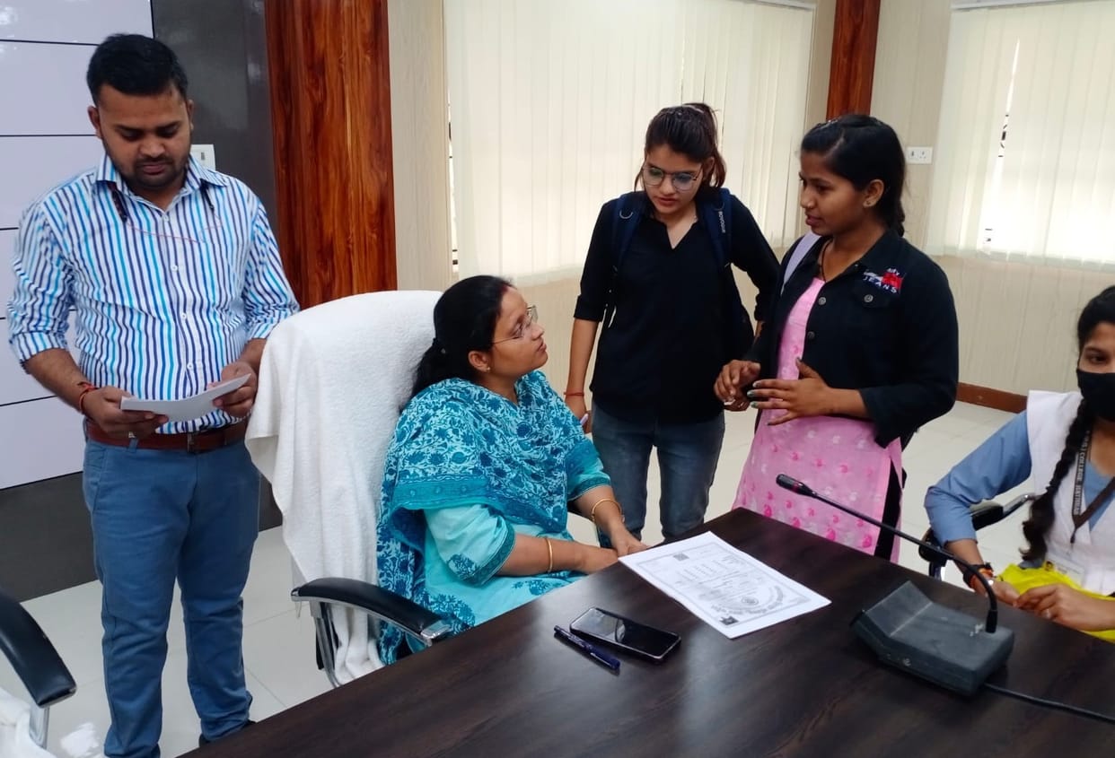 218 competitive students applied for free coaching