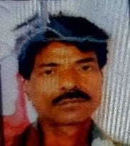 Teacher committed suicide after being cut off from the train