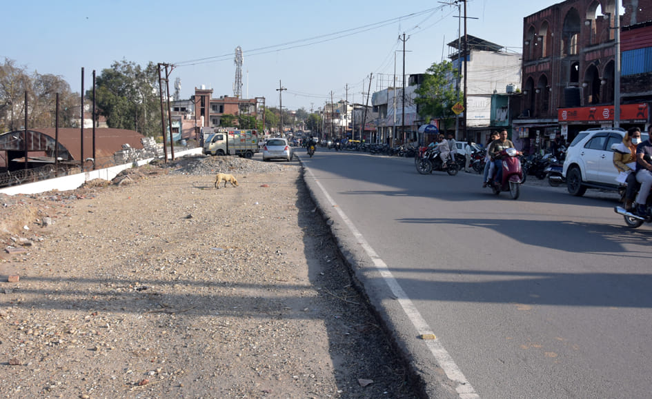 The road from Ambedkar Chowk to Mangal Nagar will become four lane