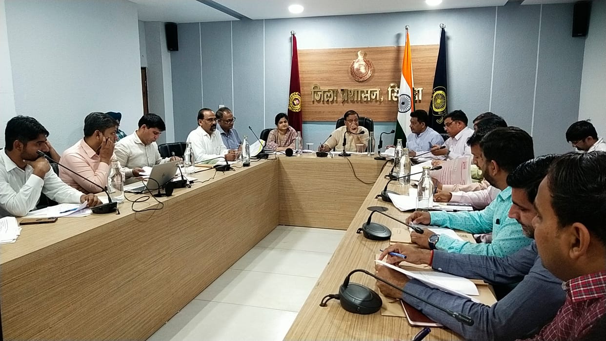 Roads and intersections of the city will be given a grand look, LED lights will be installed in the parks: Dr. Kamal Gupta