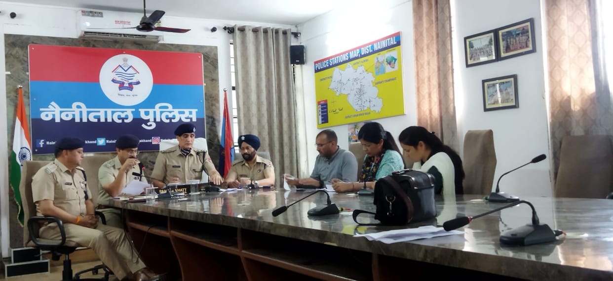 Police counted the bases of drug addicts and hoodlums