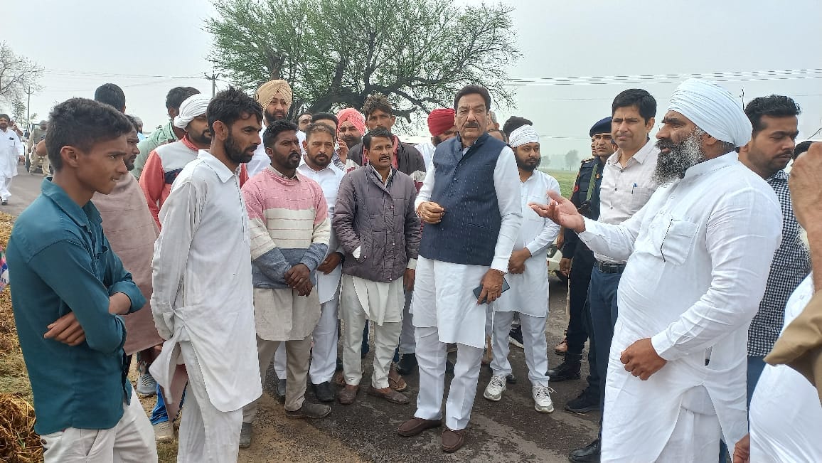 Electricity minister visited about twenty one villages of Raniya area