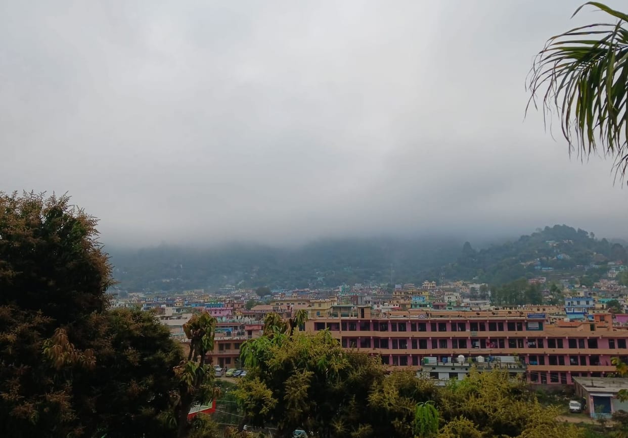 Fog in Bageshwar in the month of March