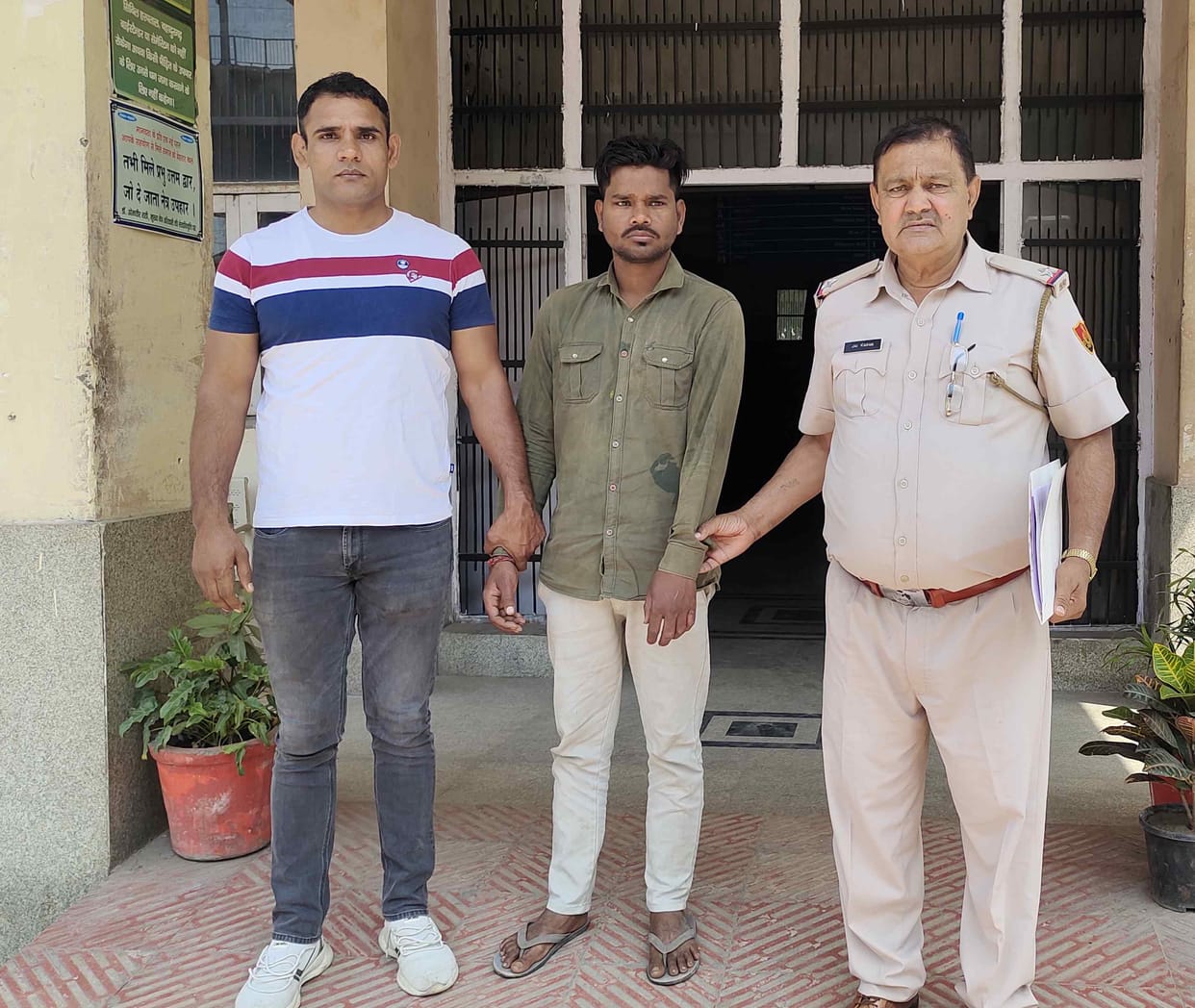 Husband arrested for killing wife