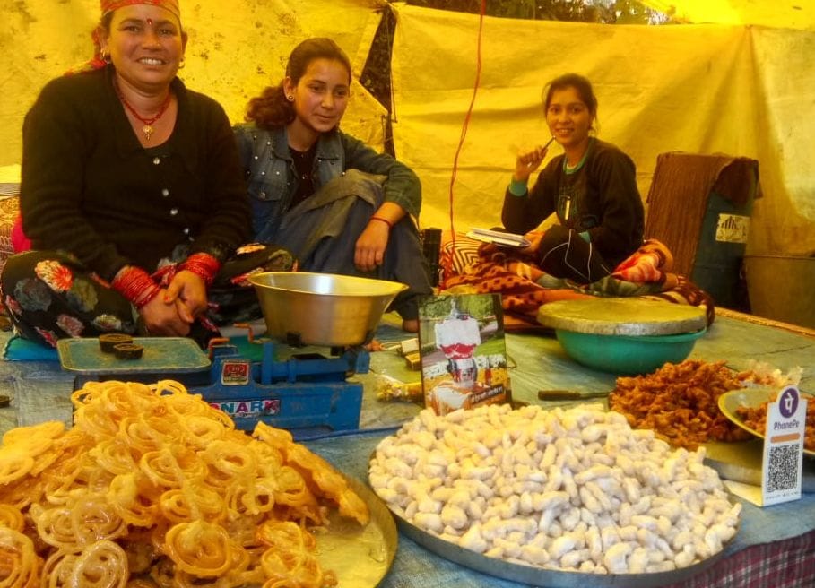 Small traders pull hands from expensive plots, set up roadside tents