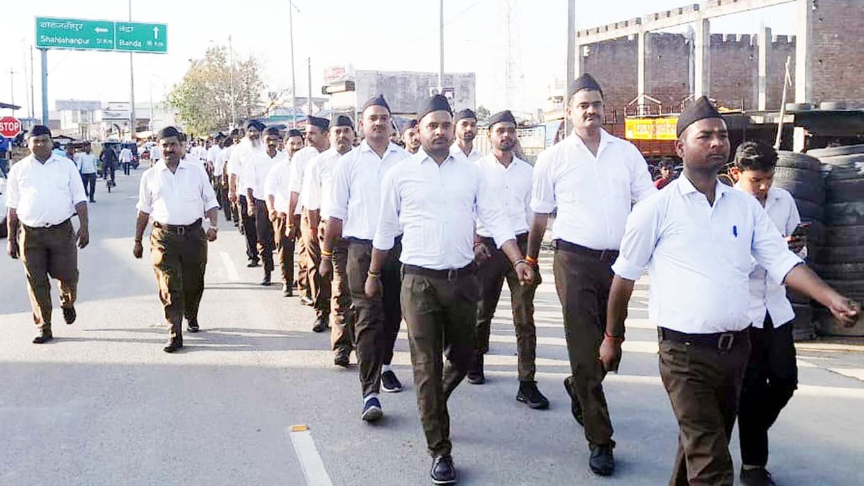 Flowers showered on the swayamsevaks during the RSS march