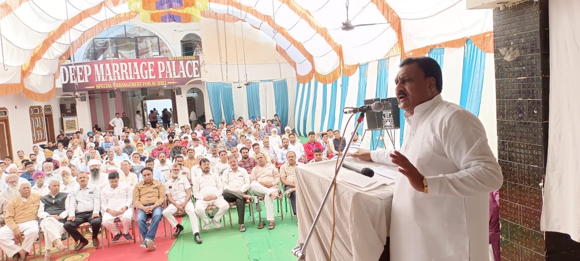 Government should give 50 percent subsidy in electricity bills, cheap land and exemption in SGST to increase industries in Haryana: Bajrang Garg
