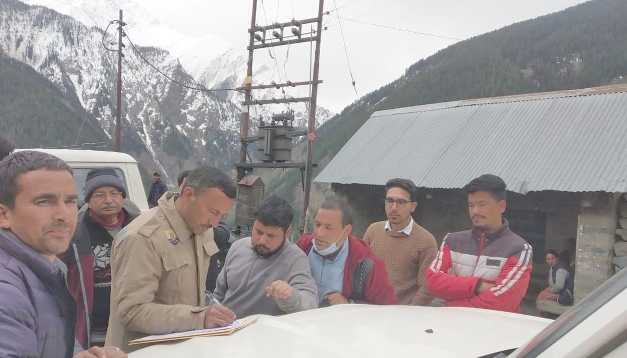 Opposition to the team that reached to survey the construction of the project in Shore