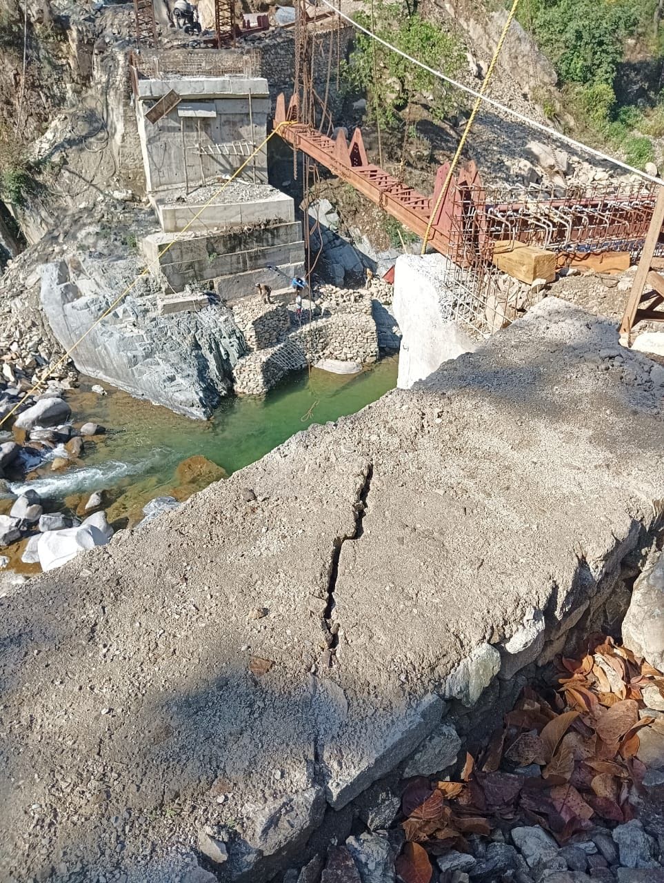 bridge approach wall