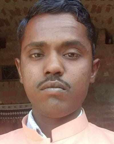 Body of mason found hanging from tree in forest, fear of murder
