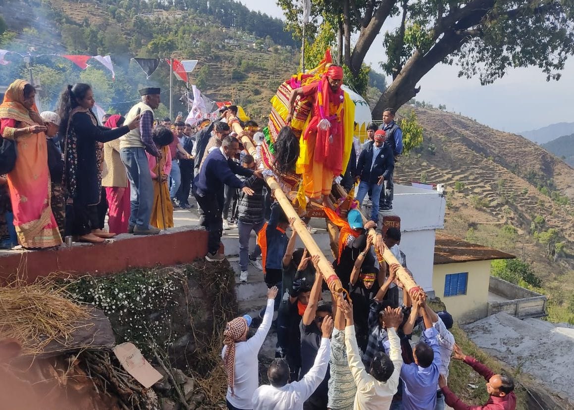 Maa Bhagwati's dola came out